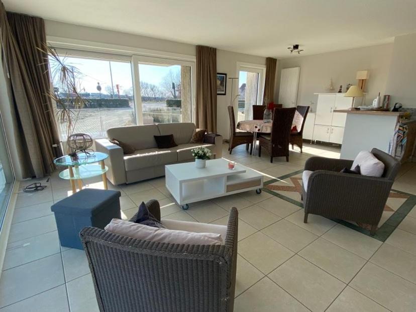 Sunnyside-Of-Thesea - With Open View On Nature, Big Terraces All Around - Very Close To Sea, Beach, Stores, Restaurants & Beach Bars Nieuwpoort Exteriér fotografie